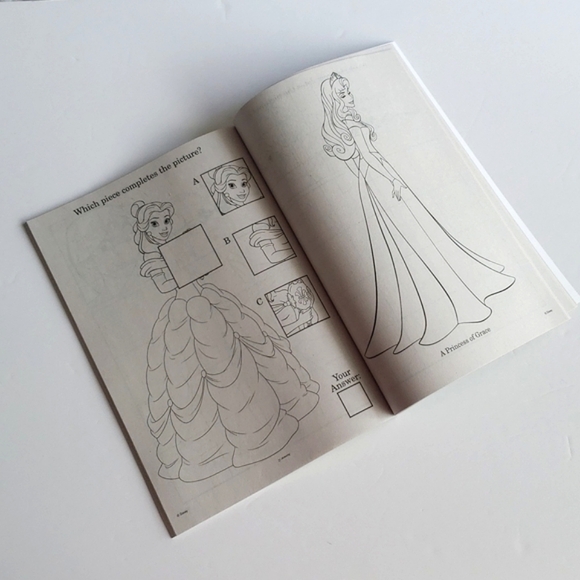 ⭐️3/ $30⭐️ Disney Princess 4 Jumbo Coloring & Activity Books+Crayola Wash Crayon - Picture 7 of 10